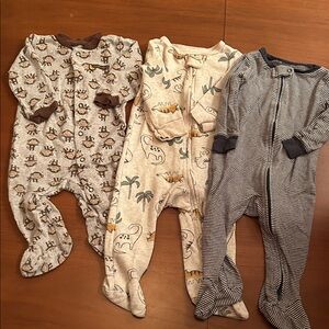 Carter’s footies bundle